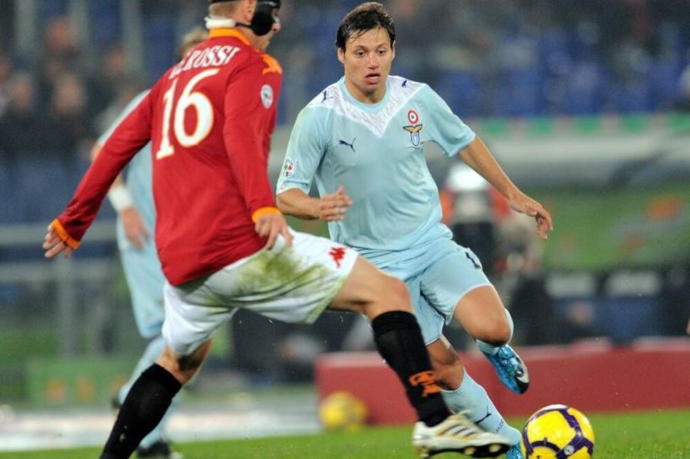 Nekada rivali, sada saigrači: De Rosi i Zarate, Foto: Ilposticipo.it