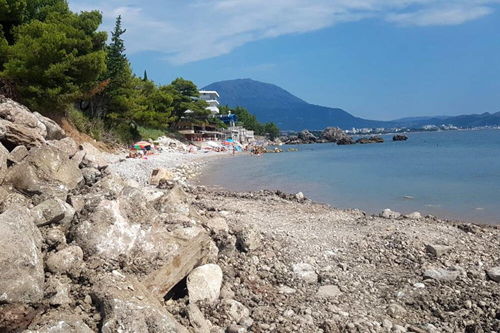 Plaže se uređuju usred sezone, Foto: Privatna arhiva