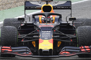 Sumrak Mercedesa u svojoj kući, trijumf Ferstapena, podvig Fetela...