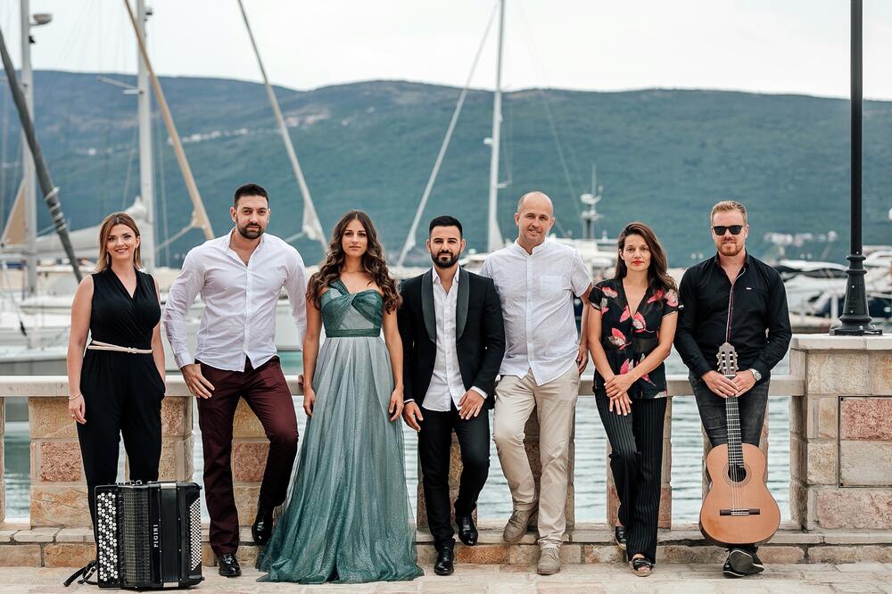 VIS “La Rosa”, Foto: Miloš Samardžić