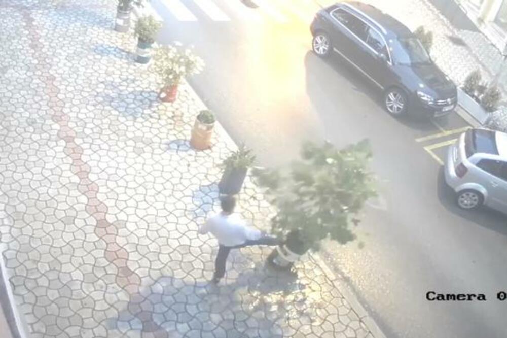 Iz snimka koji su zabilježile nadzorne kamere