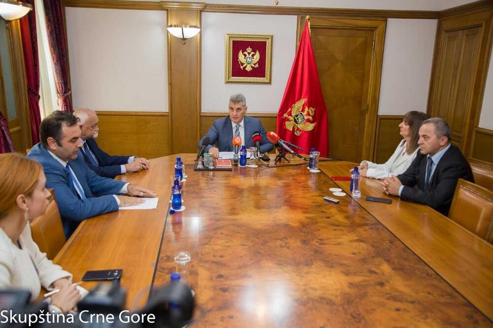 Članovi Savjet Agencije za sprječavanje korupcije sa Brajovićem, Foto: Skupstina.me