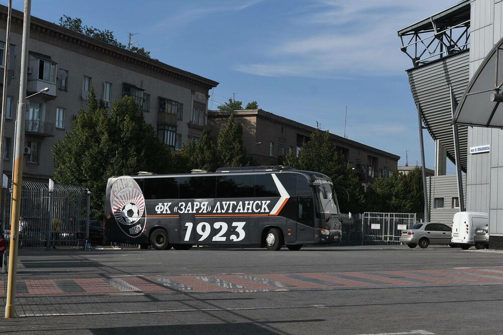 Plato ispred stadiona Zarje, Foto: Zarja - zvanični sajt