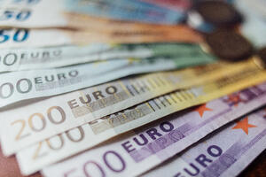 Uprava carina u julu naplatila 85,36 miliona eura prihoda