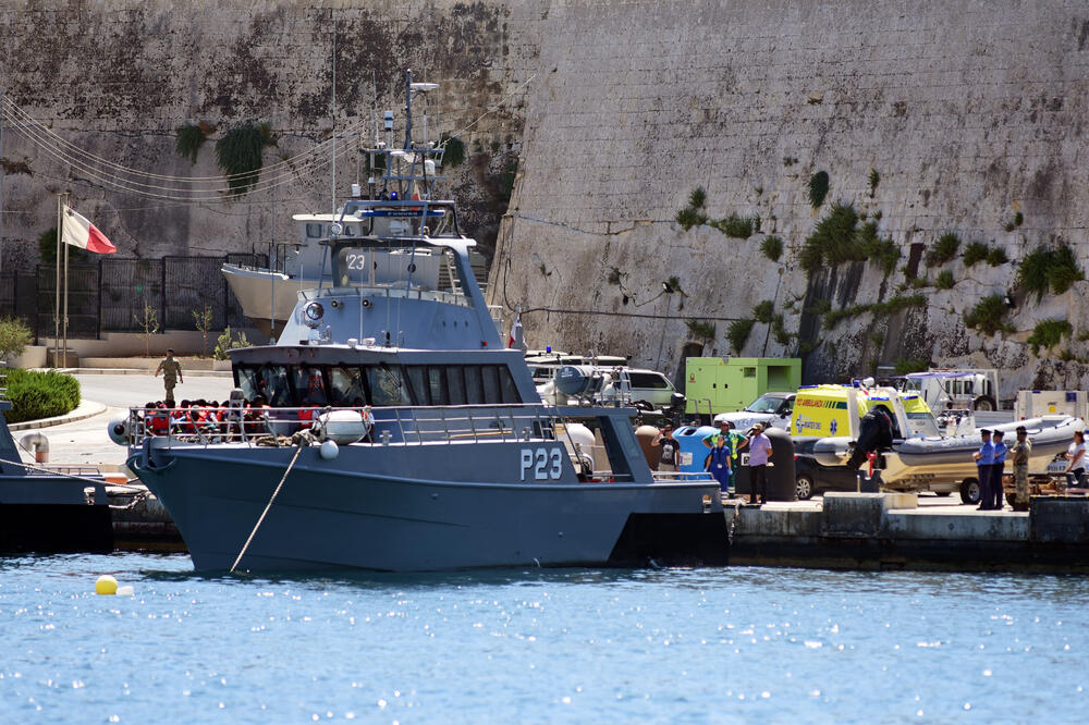 Brod sa migrantima, Foto: Reuters