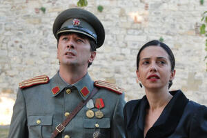 Priča o odrastanju jedne djevojčice, njenoj mladosti,...