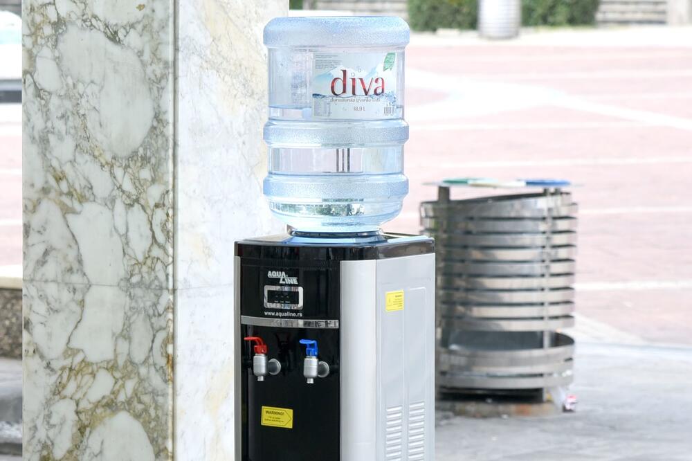 Zašto bidon samo u centru grada, Foto: Zoran Đurić