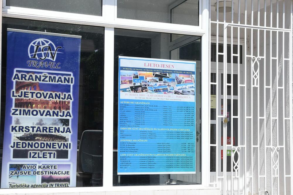 Zatvorena poslovnica agencije u centru Podgorice, Foto: Zoran Đurić, Zoran Đurić