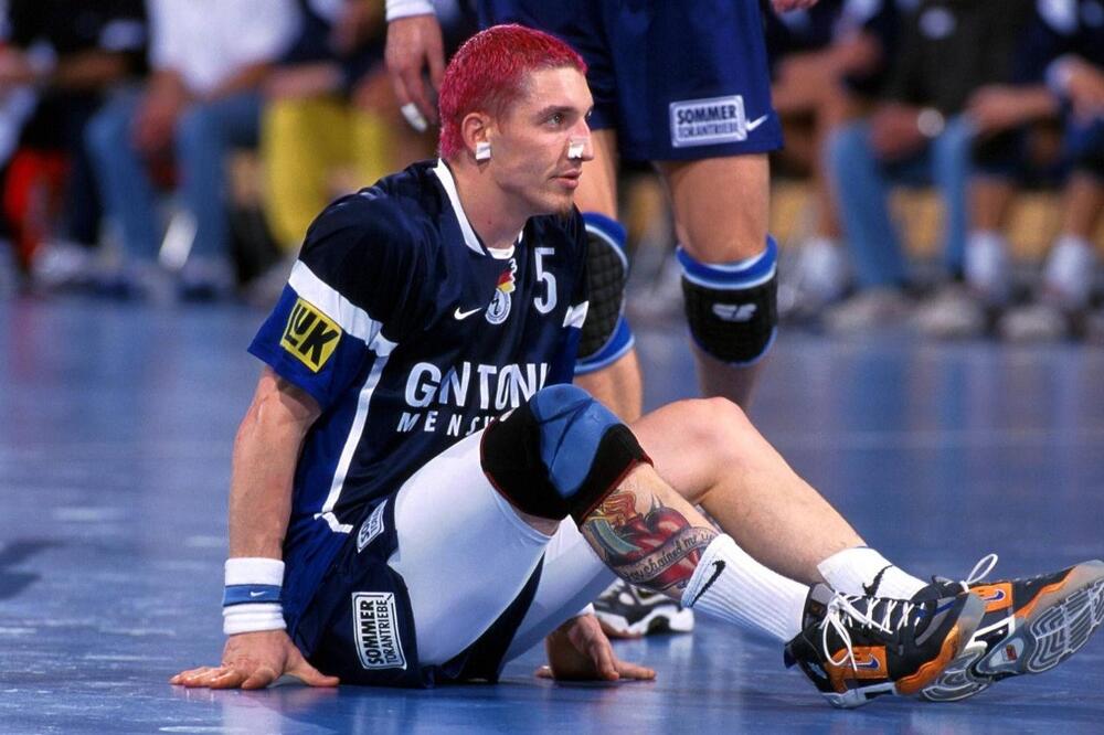 Krečmar sa rukometnog terena