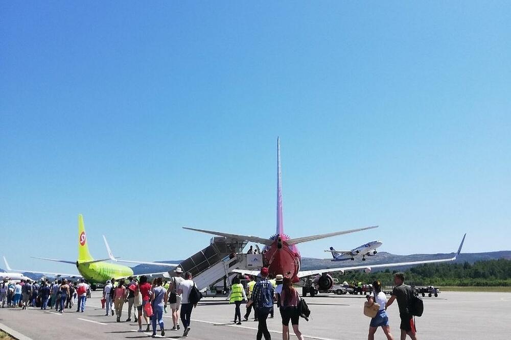 EK savjetovala da se pričekaju nova zakonska rješenja: Aerodrom Tivat, Foto: ACG