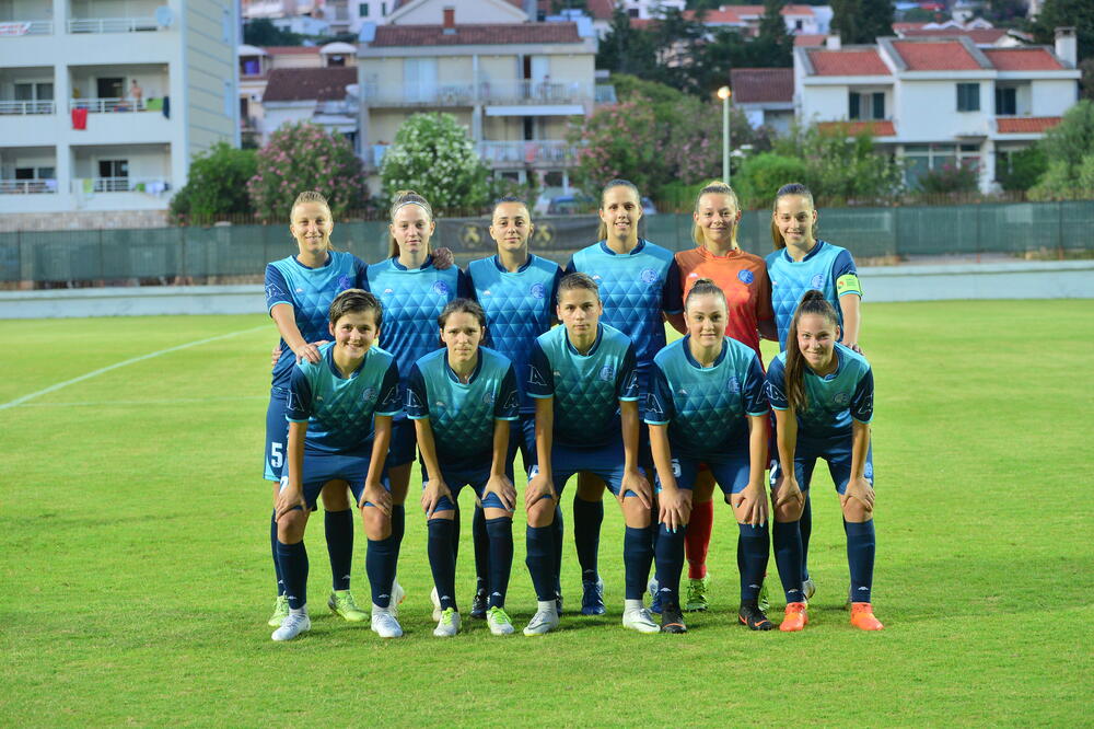 Fudbalerke Breznice uoči meča protiv NSA iz Sofije, Foto: Breznica photo