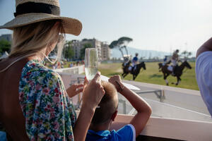Polo spektakl uz vina Plantaža