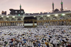 FOTO Više od dva miliona muslimana na hodočašću u Meki