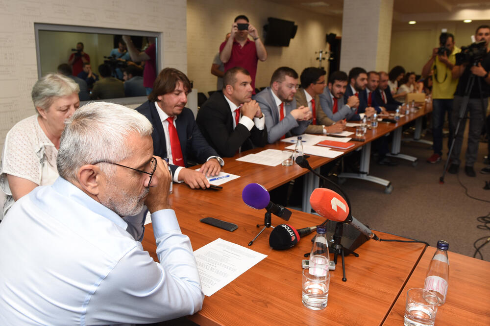 Sa sastanka pokreta "Odupri se" i crnogorske opozicije, Foto: Savo Prelević