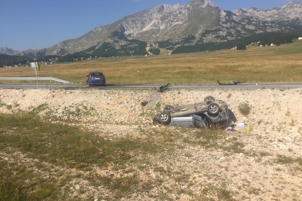 Sa mjesta nezgode, Foto: Obrad Pješivac