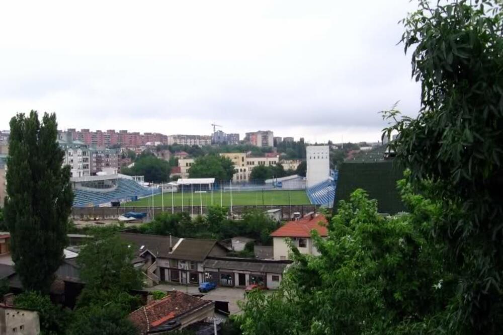 Pogled preko Jablaništa na stadion Obilića, Foto: Privatna arhiva