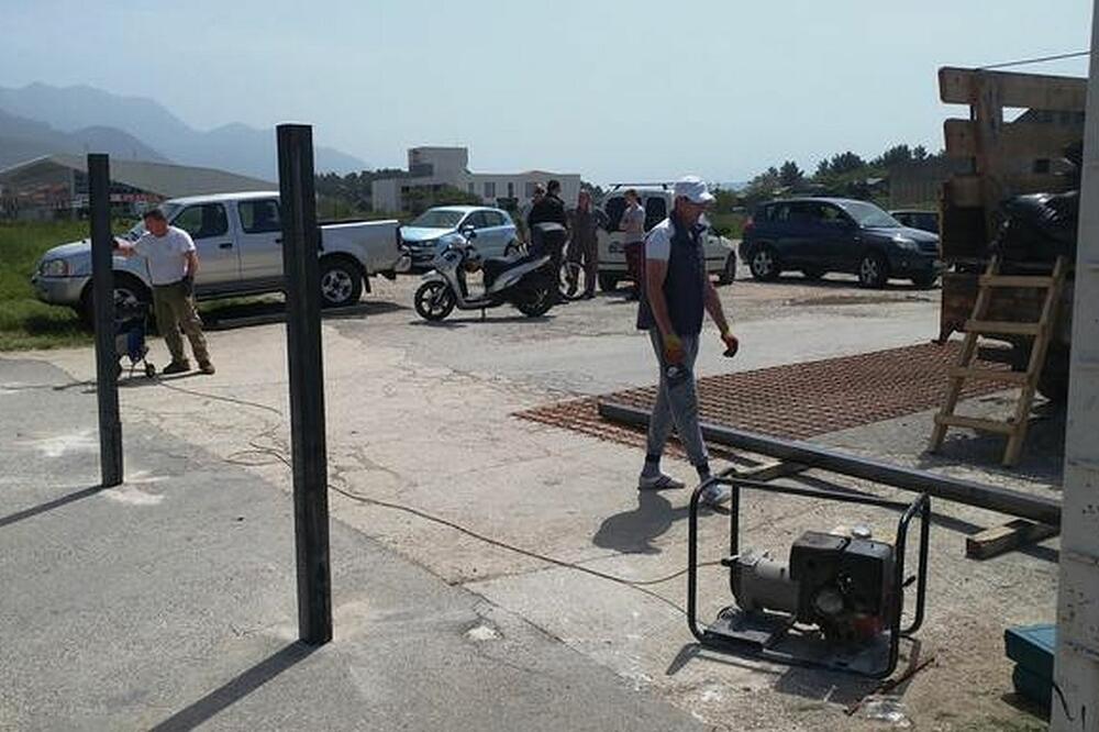 Dumortije je lokaciju ogradio u aprilu, Foto: Siniša Luković