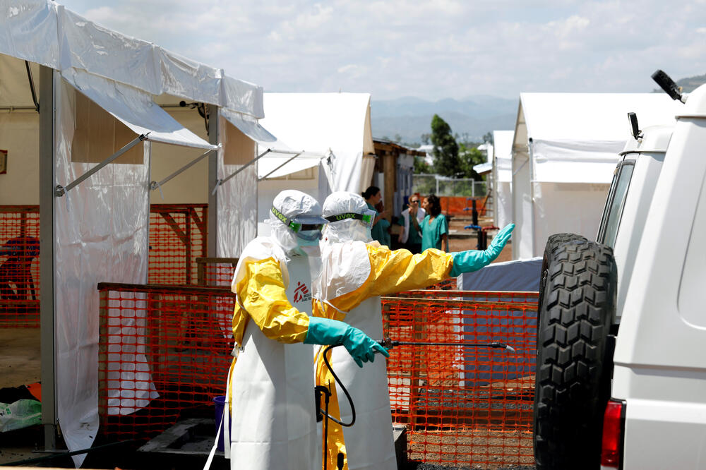Zdravstveni radnici u Gomi, Foto: Reuters