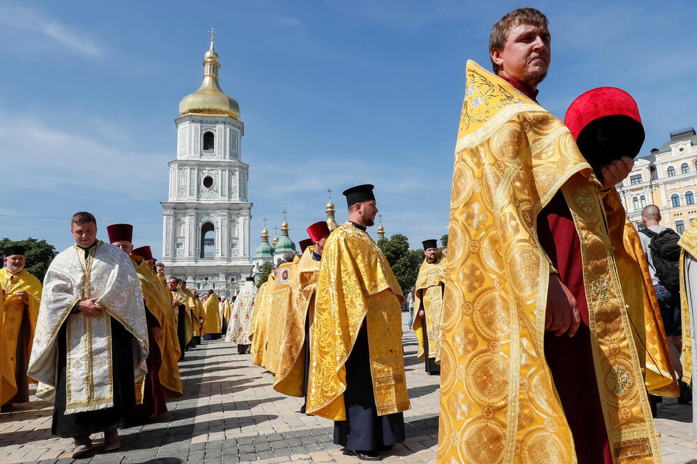 Sveštenici Pravoslavne crkve Ukrajine, Foto: Reuters