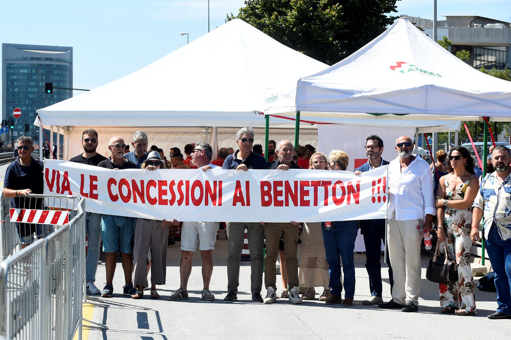 Detalj sa ceremonije povodom godišnjice tragedije u Đenovi, Foto: Reuters