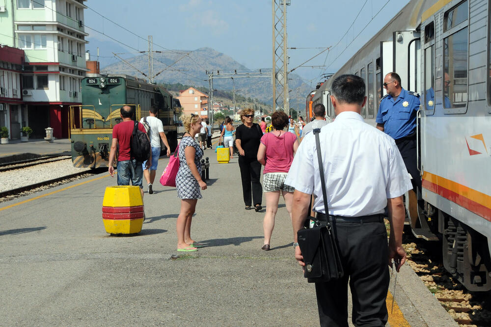 Prihodi padaju, a troškovi rastu, Foto: Luka Zeković