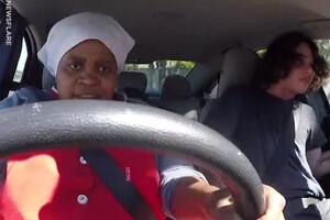 Prvi put za volanom: Pogledajte kako je ovoj ženi prošao prvi čas...