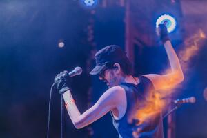 Bare: Sve se svodi na to da mladi imaju 300 prijatelja na Fejsbuku