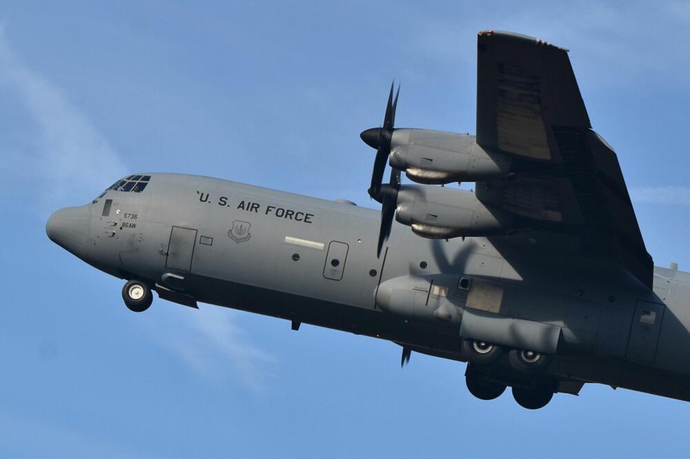 Američki C-130 Herkules polijeće iz base Ramštajn, Foto: Shutterstock
