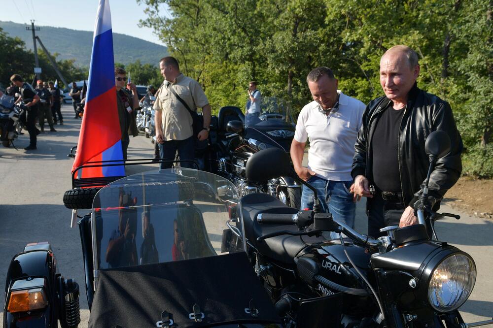 Ruski predsjednik Vladimir Putin na Moto kampu u blizini Sevastopolja (Krim), Foto: Alexei Druzhinin/AP
