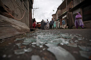 Nju Delhi: U Kašmiru jako napeto, traje intezivna paljba