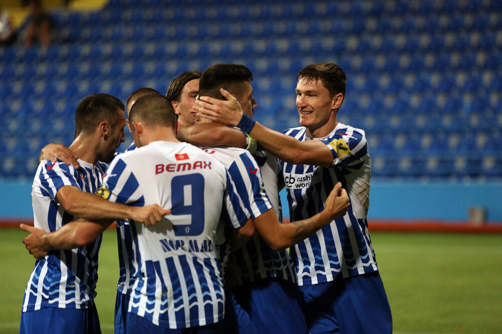 Fudbaleri Budućnosti, Foto: Savo PRELEVIC