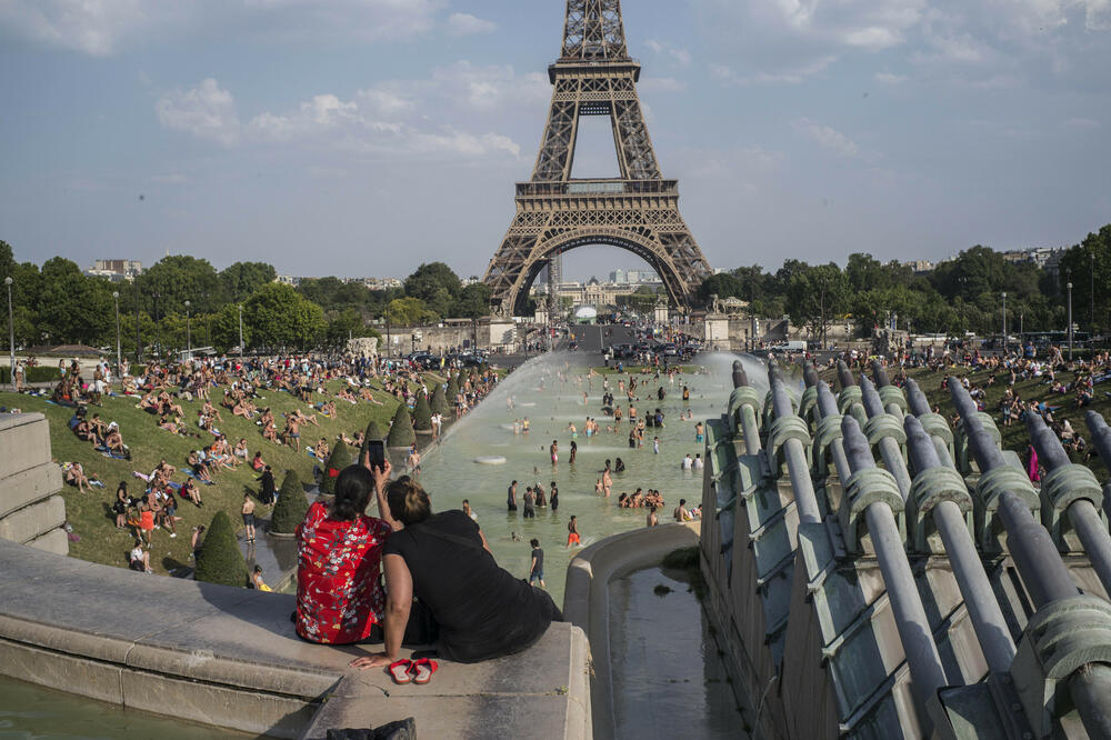 Pariz, Foto: AP