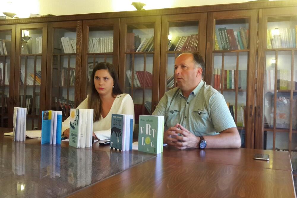 Sa Ratkovićevih večeri poezije