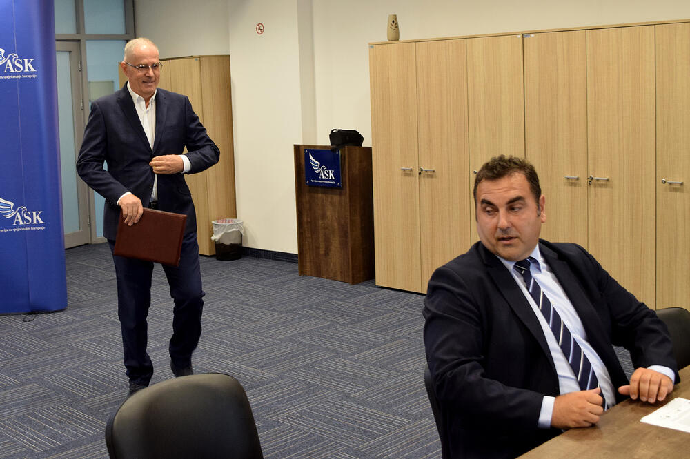 Radonjić stiže na sjednicu, Foto: Luka Zeković