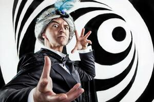 Iluminati, masoni i ljudi-reptili: Kako da primijetite teoriju...