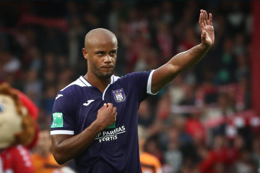 Kompani, Foto: Twitter