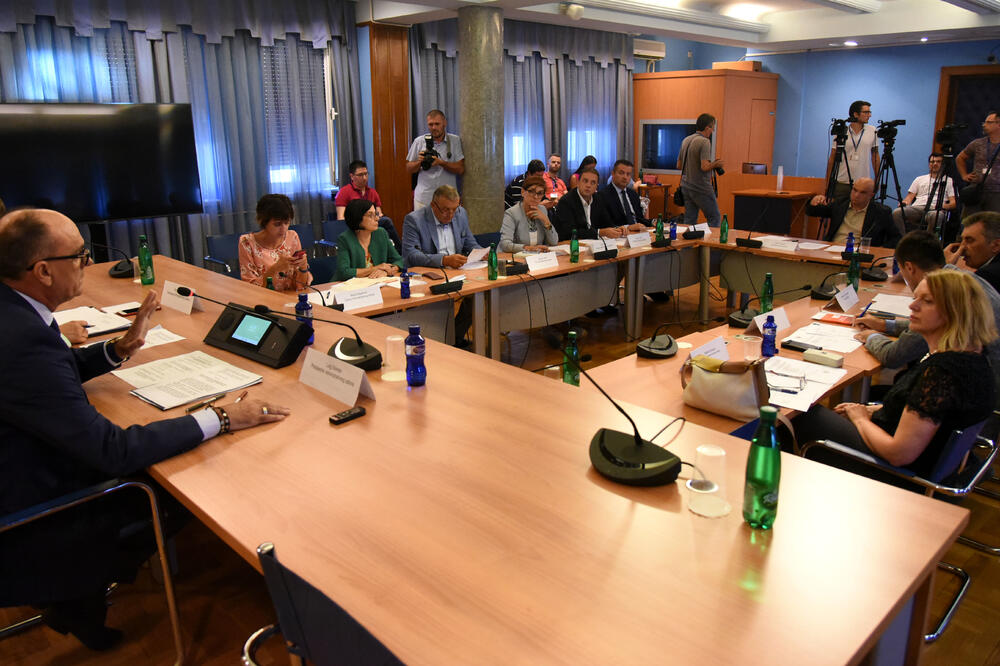 Sa današnje sjednice Administrativnog odbora, Foto: Boris Pejović