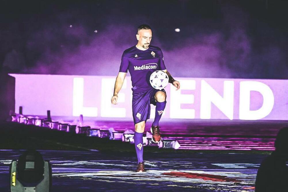 Riberi sinoć na predstavljanju, Foto: Facebook.com/ACFFiorentina