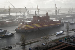 Ruska plutajuća nuklearna elektrana krenula ka odredištu