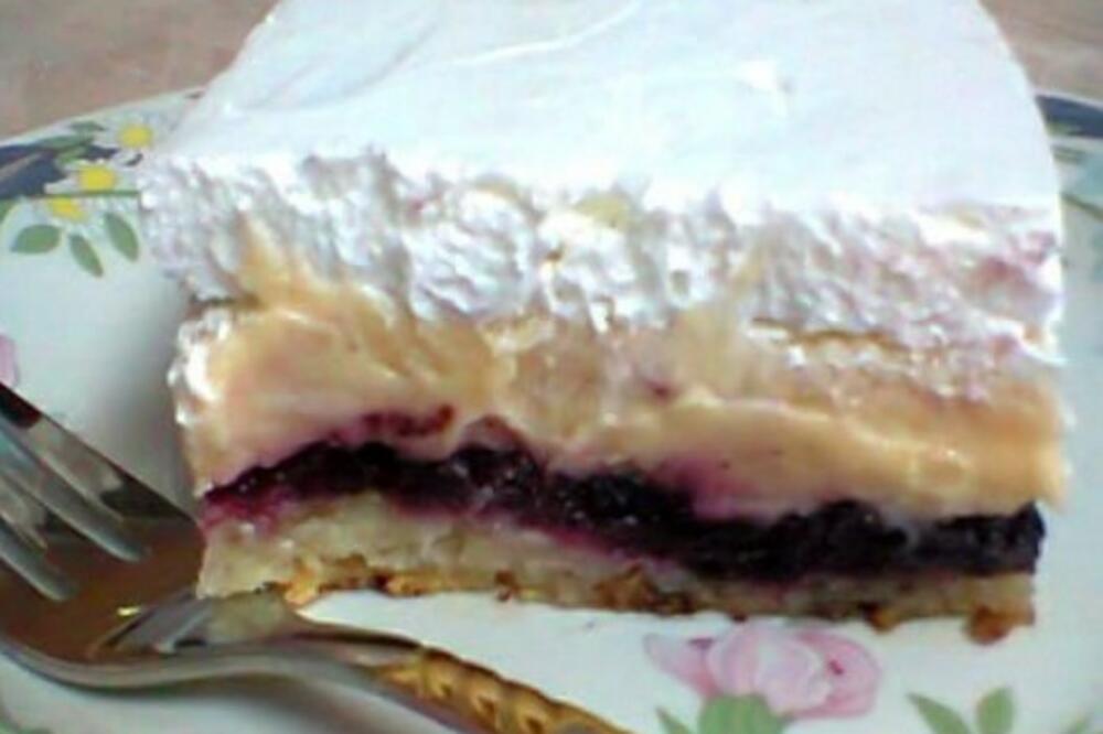 Kolač sa kupinama, Foto: PrintScreen