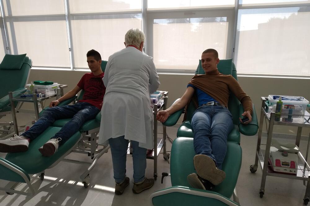 Sa jedne od akcija dobrovoljnih davalaca, Foto: Zavod za transfuziju
