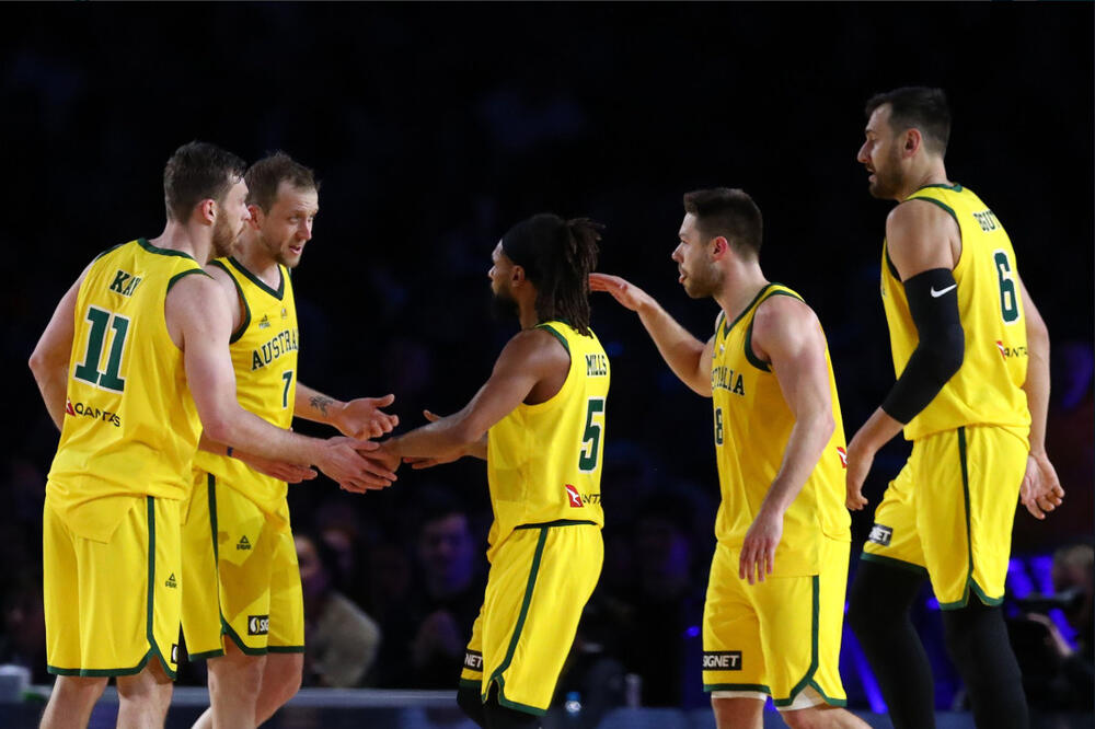 Mils sa saigračima, Foto: Twitter