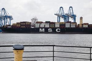 Boje jutra: Naši pomorci se odriču crnogorskog državljanstva