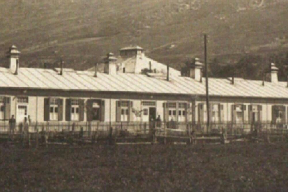 Pljevaljska bolnica iz prošlog vijeka, Foto: Privatna arhiva