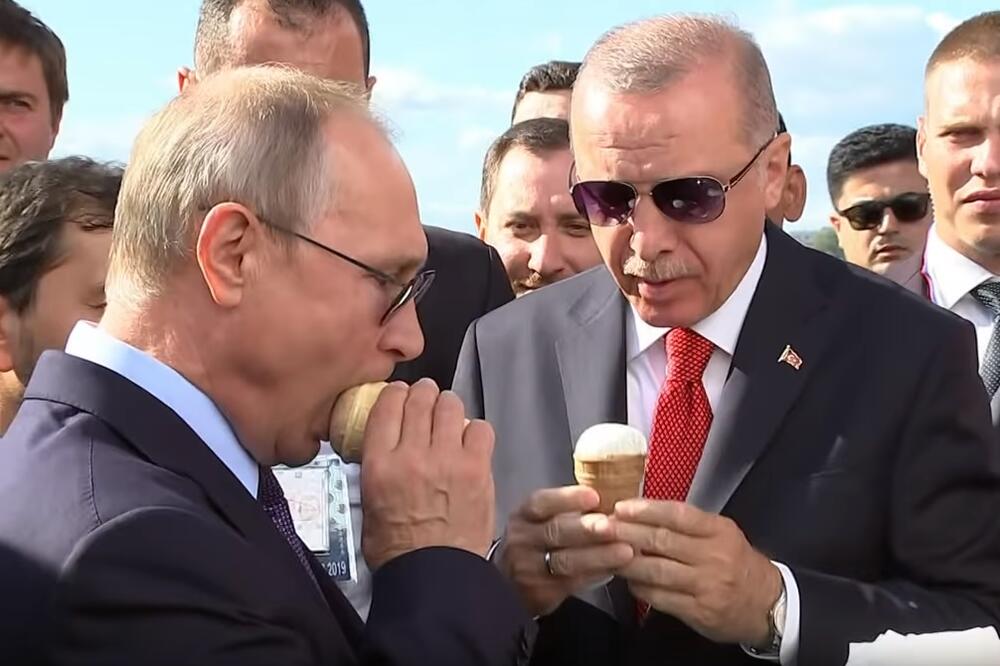 Putin i Erdogan sa sladoledima, Foto: Screenshot