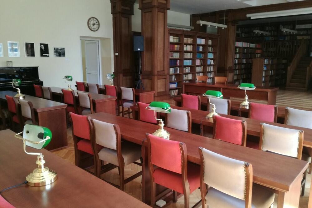Novoopremljena čitaonica u sklopu biblioteke, Foto: Gimnazija "Slobodan Škerović"