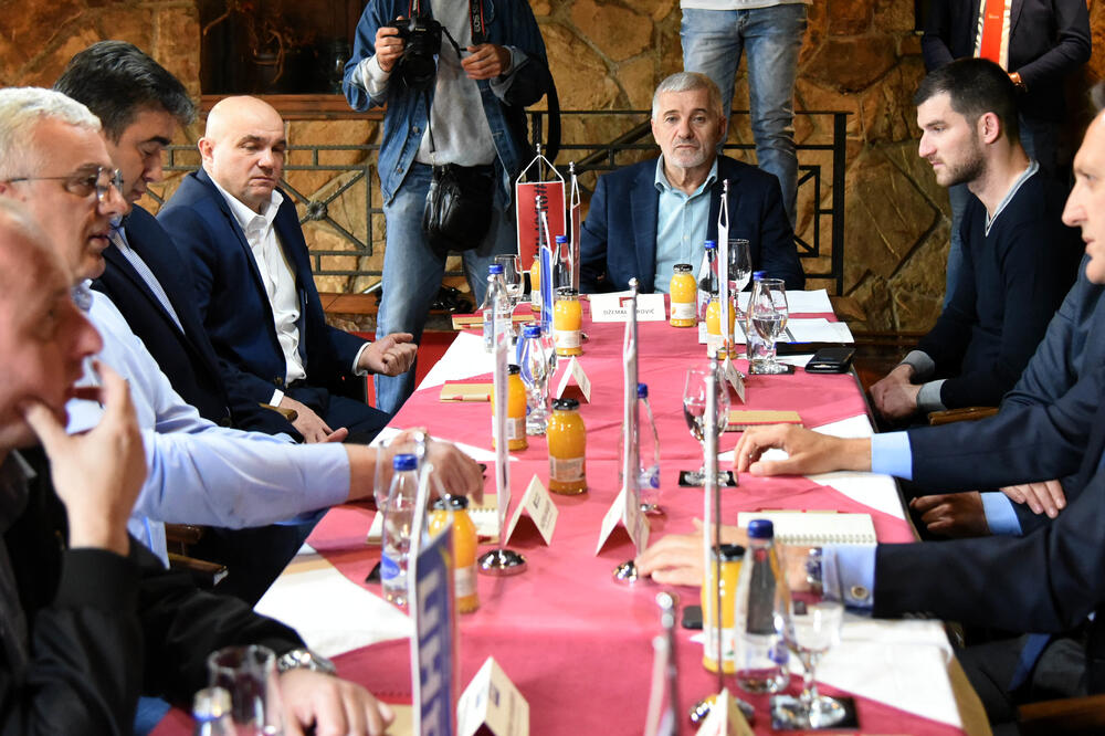 Hoće li opozicija opet za isti sto?, Foto: Boris Pejović
