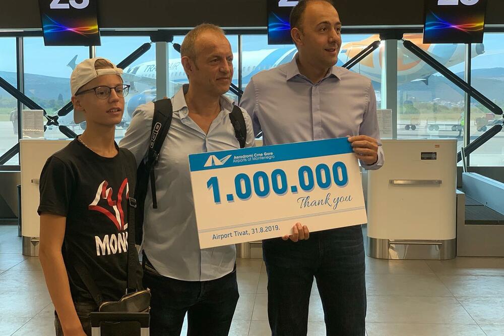 Sa uručenja nagrade, Foto: Aerodromi Crne Gore