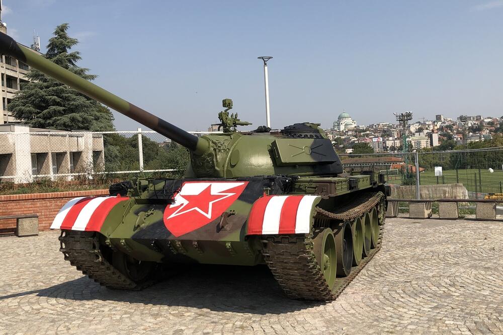 tenk ispred Marakane, Foto: Printscreen