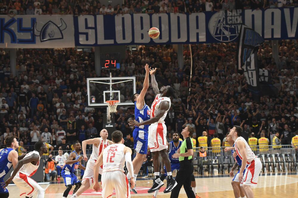 Kako su birani očevici među 5.000 gledalaca: Detalj iz sale (ilustracija), Foto: Savo Prelević